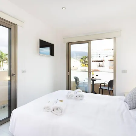 Modern With Sea Views And Terrace La Caleta 아데제