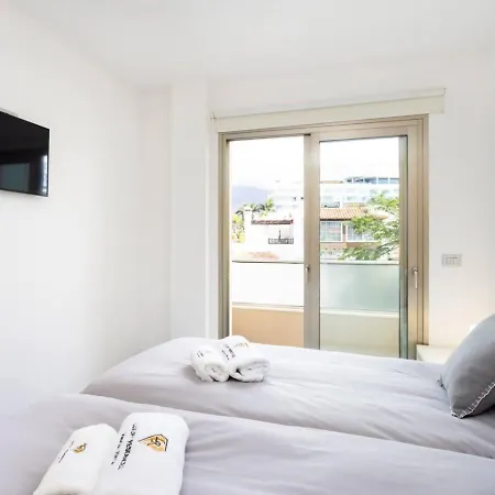 Modern With Sea Views And Terrace La Caleta Апартаменти Адехе