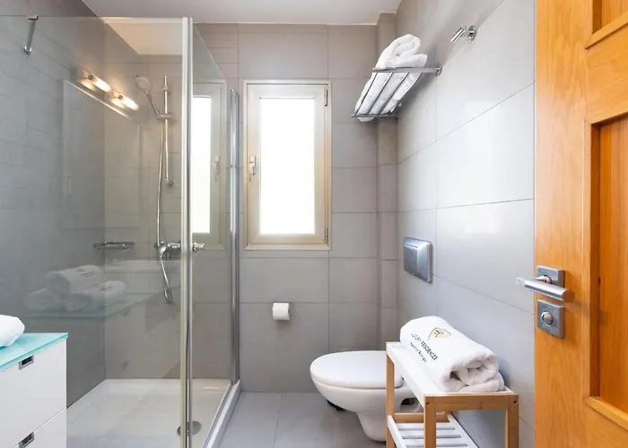 Апартаменти Modern With Sea Views And Terrace La Caleta