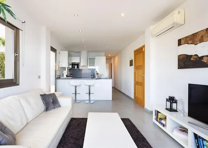 Modern With Sea Views And Terrace La Caleta Апартаменти *